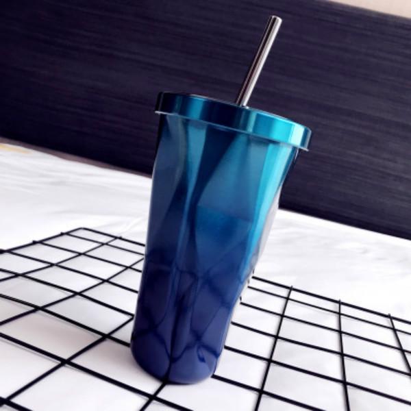 Diamond Shaped Stainless Steel Vacuum Insulated Mug With Straw - 500 ML